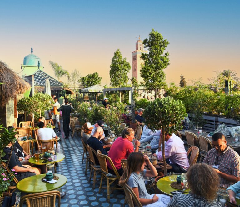 Les Meilleurs Rooftops de Marrakech : Où Prendre de la Hauteur sur la Ville Rouge ?