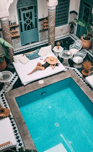 pexels-taryn-elliott-3889843